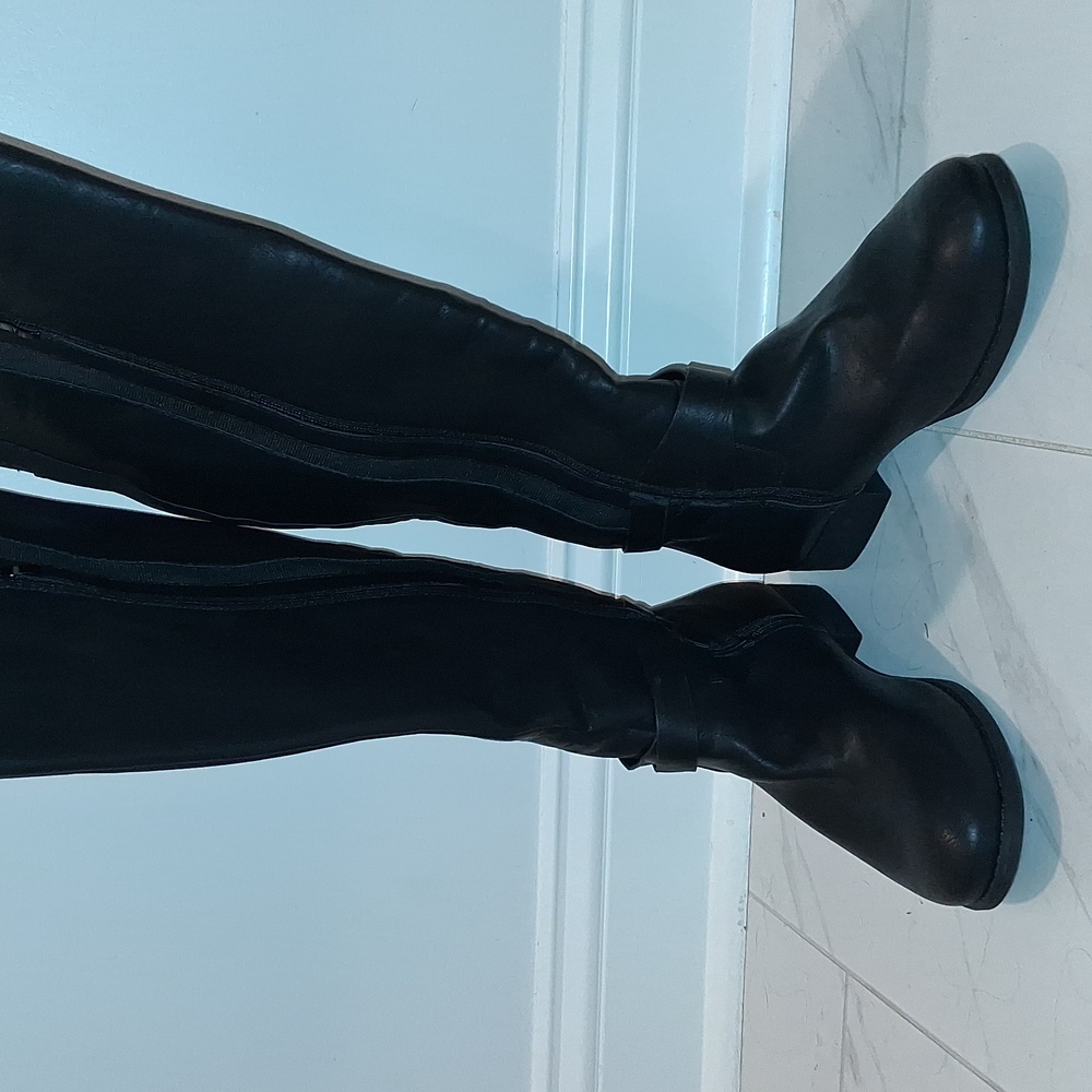 Stylish Black Faux Leather, Over the Knee Boots. Size 9Wide Calf, Lots Of Room - Picture 2 of 8
